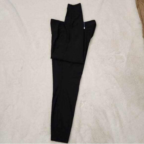 Old Navy Active Large High-Rise Leggings Go Dry Black - Picture 5 of 6